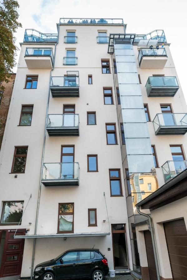 Designed Apartment Next To Vaclav Square With Terrace And Private Garage Prague Exterior photo