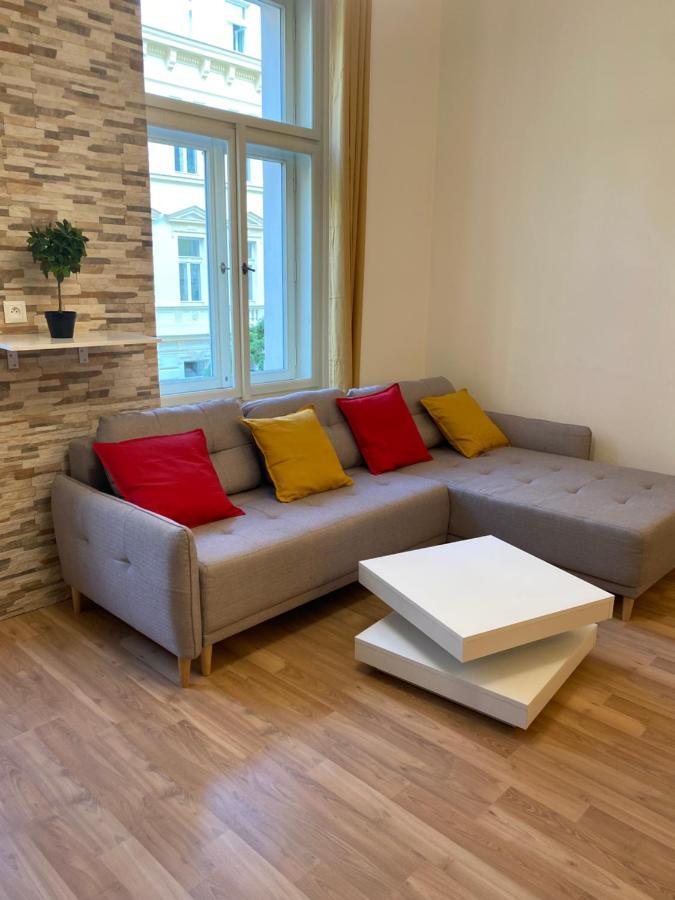 Designed Apartment Next To Vaclav Square With Terrace And Private Garage Prague Exterior photo